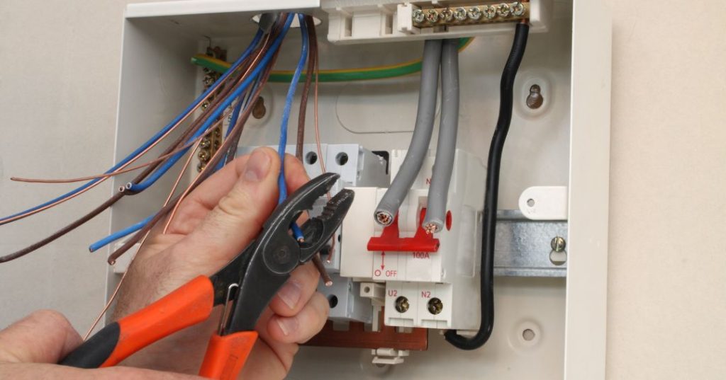 Circuitos e fiações elétricas em Campina Grande